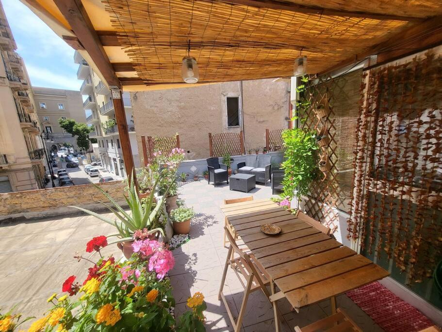 Casetta Poli- Appartamento Con Terrazza - Centro Storico Palermo Kültér fotó