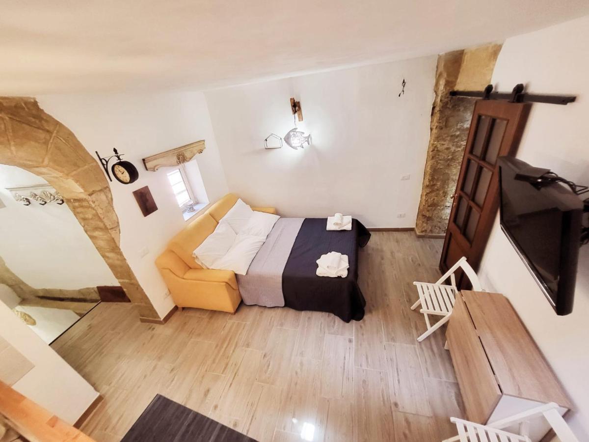 Casetta Poli- Appartamento Con Terrazza - Centro Storico Palermo Kültér fotó