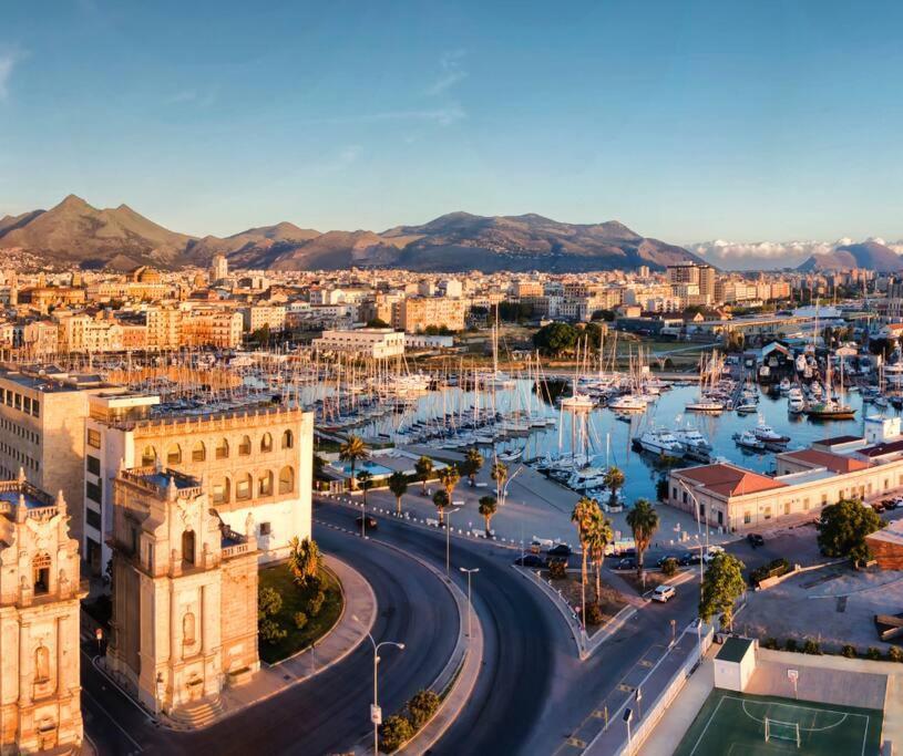Casetta Poli- Appartamento Con Terrazza - Centro Storico Palermo Kültér fotó